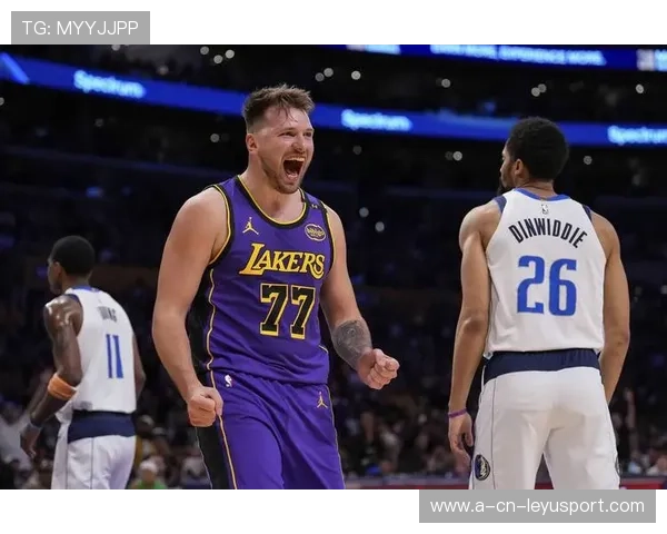 东契奇压哨绝杀命中，独行侠主场再度爆棚