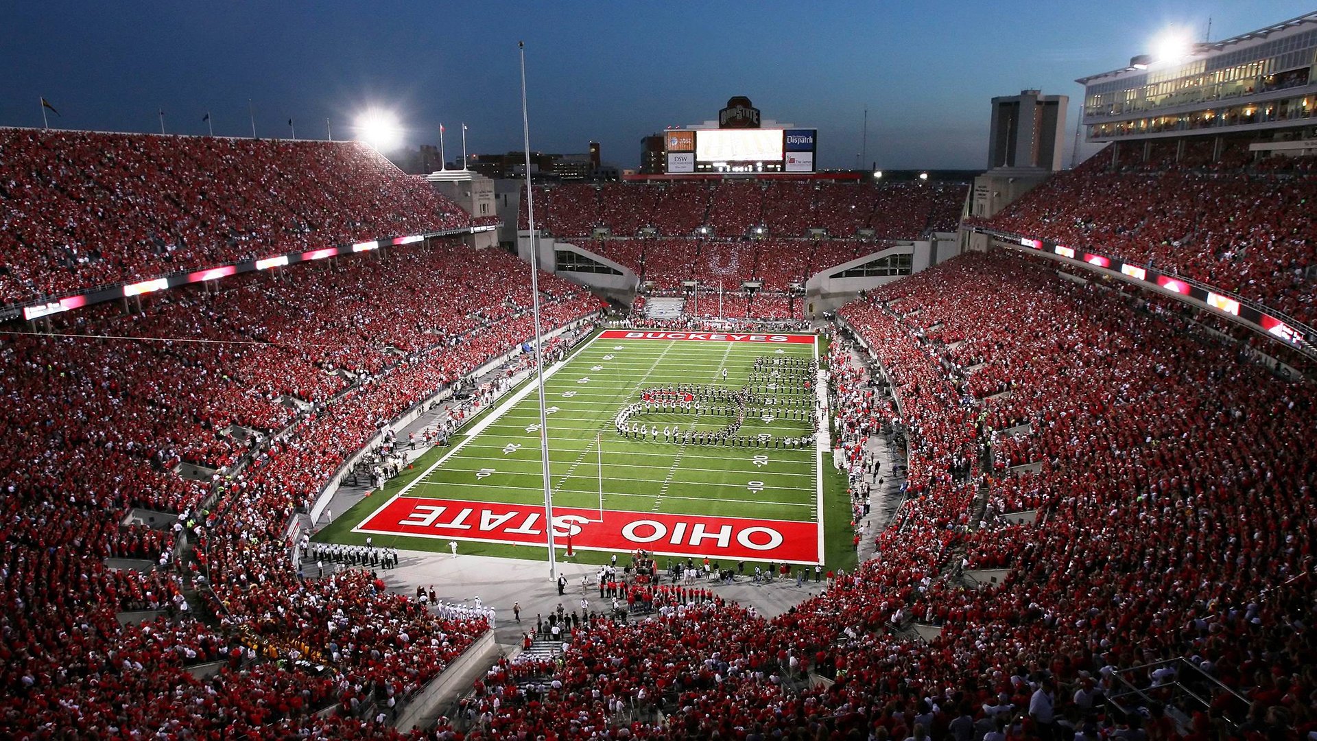 乐鱼体育app官网入口-“武汉马拉松：新一代跑者力争突破，挑战极限”